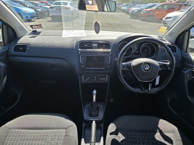 2015 Volkswagen Polo image 221201