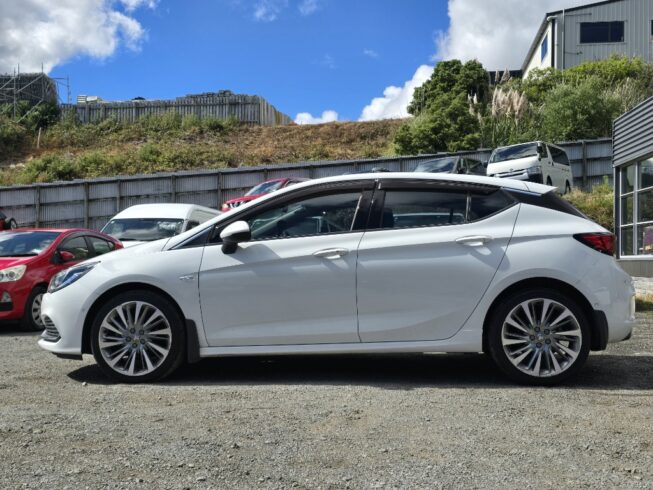 2020 Holden Astra image 225323