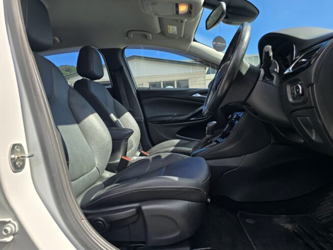 2020 Holden Astra image 225324