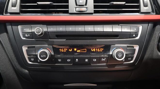 2013 Bmw 320i Touring Sport Line Wagon image 315706