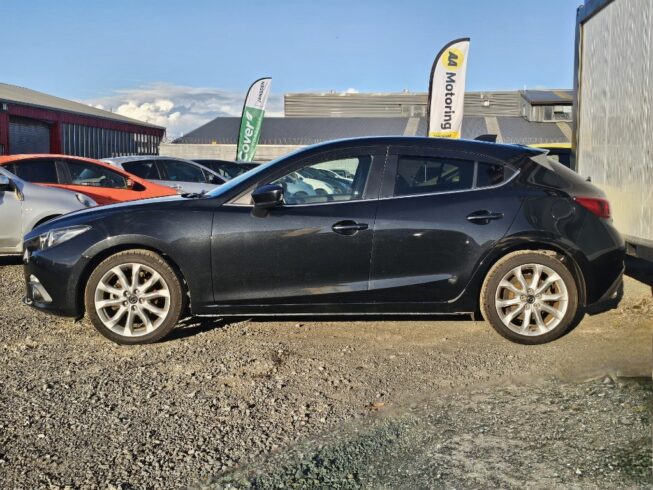 2013 Mazda Axela Sports 20S Touring image 300720