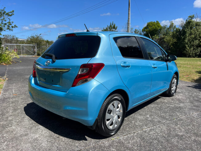 2015 Toyota Vitz image 226477