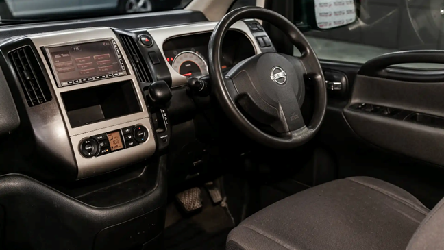 Nissan Serena interior
