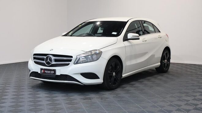 2013 Mercedes-benz A 180 Low KMS, Black Mags image 307266
