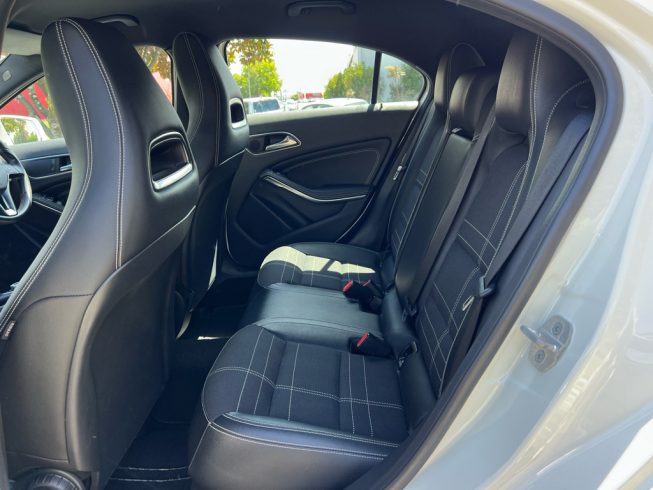2013 Mercedes-benz A 180 Low KMS, Black Mags image 239437