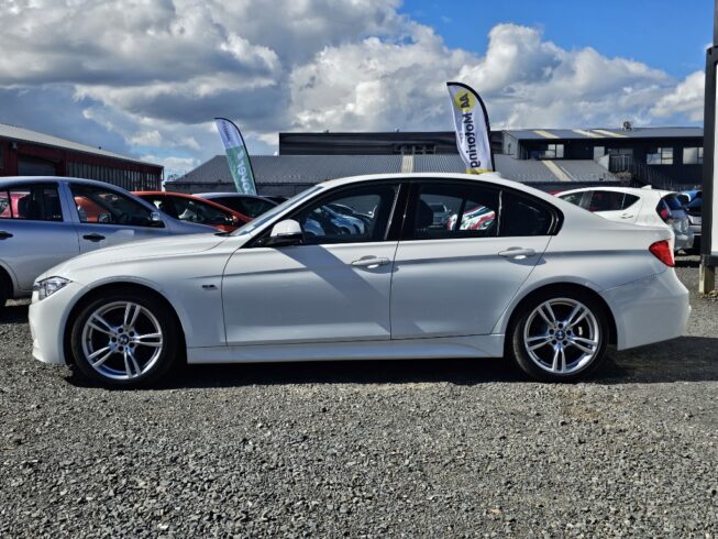 2013 Bmw 320i Motorsport image 301402