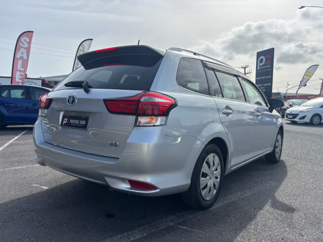 2017 Toyota Corolla Fielder Hybrid G/ Push Start/ Hybrid image 299370