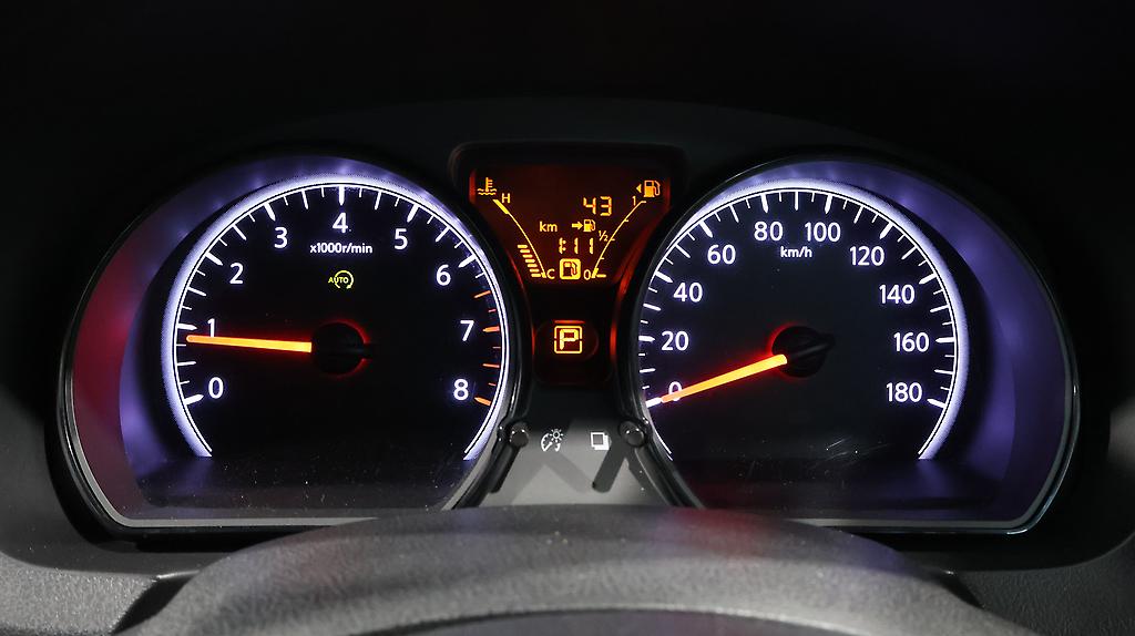 2015 Nissan Note X Model **Low KMS** image 317891