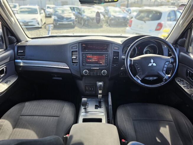 2012 Mitsubishi Pajero 3.2D, 7 Seater image 298630