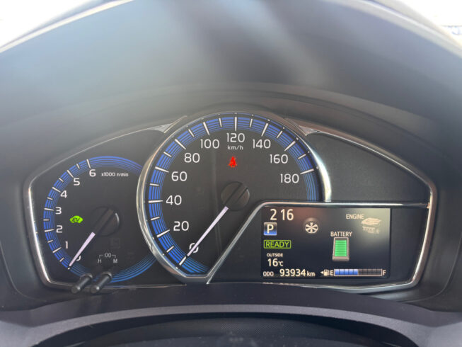 2017 Toyota Corolla Fielder Hybrid G/ Push Start/ Hybrid image 299379