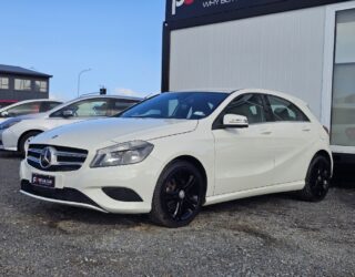 2013 Mercedes-benz A 180 Low KMS, Black Mags image 301910