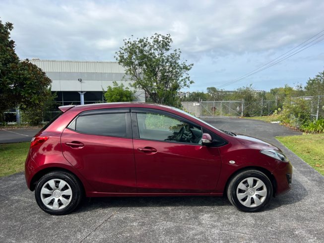2014 Mazda Demio 13-Skyactive image 233737