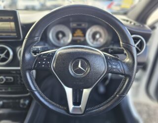 2013 Mercedes-benz A 180 Low KMS, Black Mags image 301917