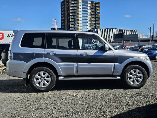 2012 Mitsubishi Pajero 3.2D, 7 Seater image 298616