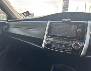 2017 Toyota Corolla Fielder Hybrid G/ Push Start/ Hybrid image 299381