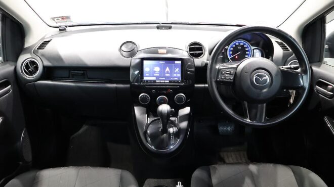 2014 Mazda Demio 13-Skyactive image 305258