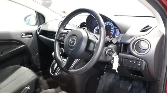 2014 Mazda Demio 13-Skyactive image 305261