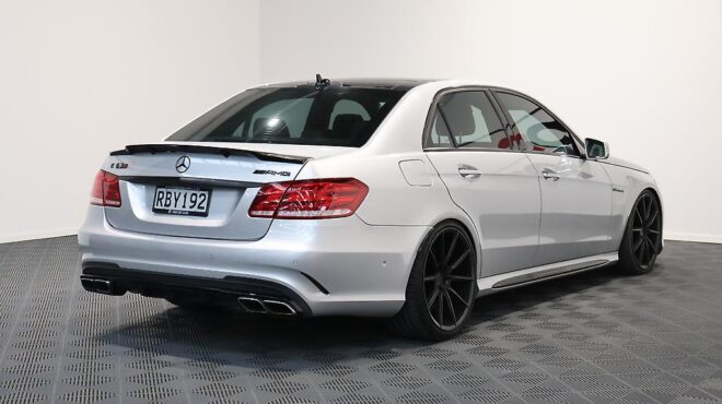 2013 Mercedes-benz E 63 AMG – Big Wheels – Exhaust – Lowered image 308466