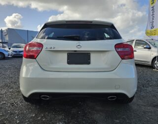 2013 Mercedes-benz A 180 Low KMS, Black Mags image 301913