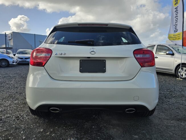 2013 Mercedes-benz A 180 Low KMS, Black Mags image 301913
