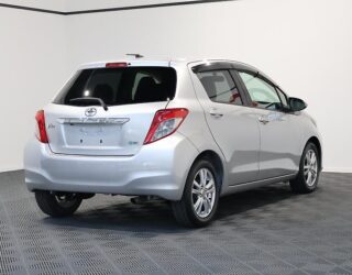 2012 Toyota Vitz U Smart Stop Package, Heated Seats image 311967