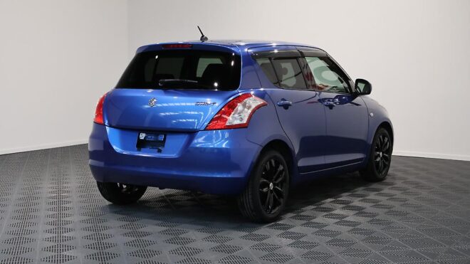 2013 Suzuki Swift XG/ Low KMs image 304006