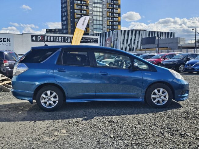 2012 Honda Fit Shuttle Hybrid image 300728