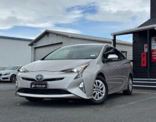 2017 Toyota Prius S Safety Plus image 310493