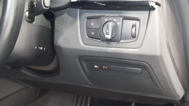 2014 Bmw 320i Touring M Sport image 303953