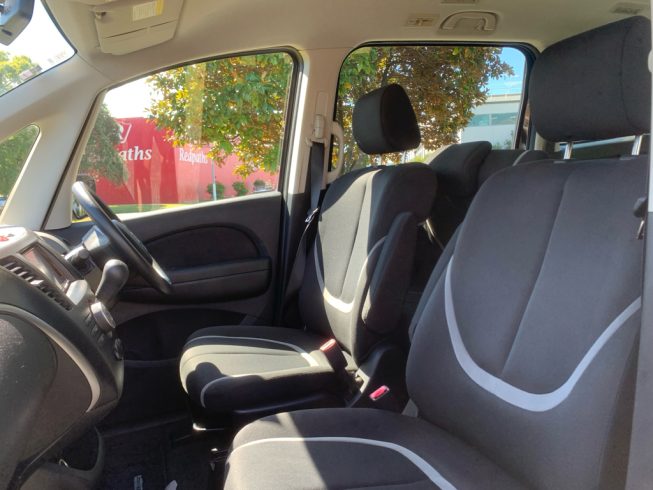 2010 Mazda Biante i-Stop Smart Edition image 284898