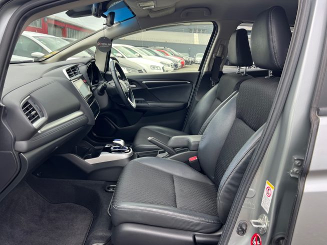 2013 Honda Fit Hybrid L Package image 285320