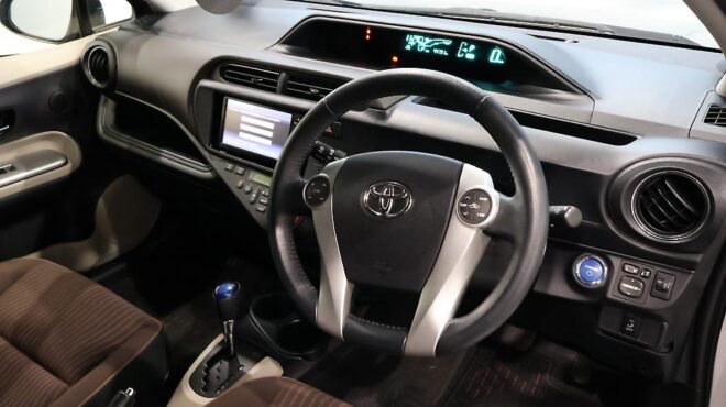 2012 Toyota Aqua G Model/ Push Start/ Reverse Camera/ Steering Wheel Controls image 318022