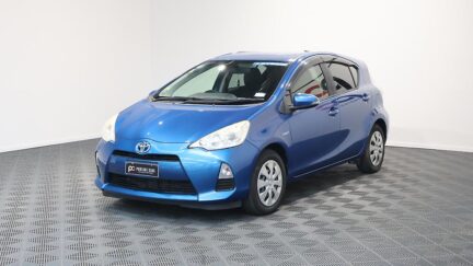 2013 Toyota Aqua S MODEL PUSH BUTTON START R/CAMERA image 313307