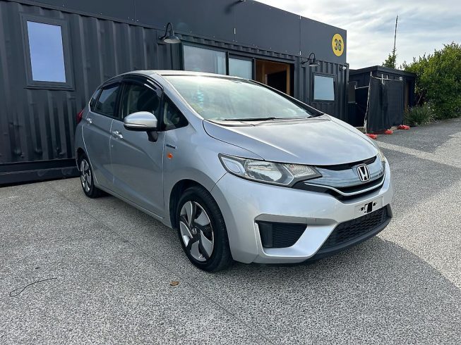 2014 Honda Fit Hybrid F-Package image 284458