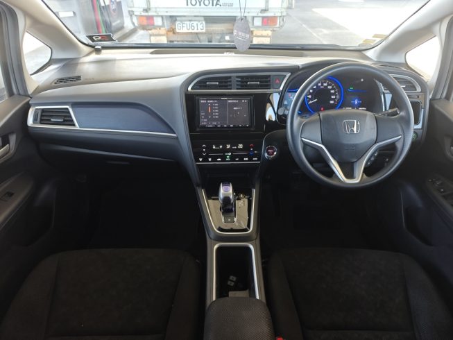 2015 Honda Shuttle Hybrid Low KMS image 290226