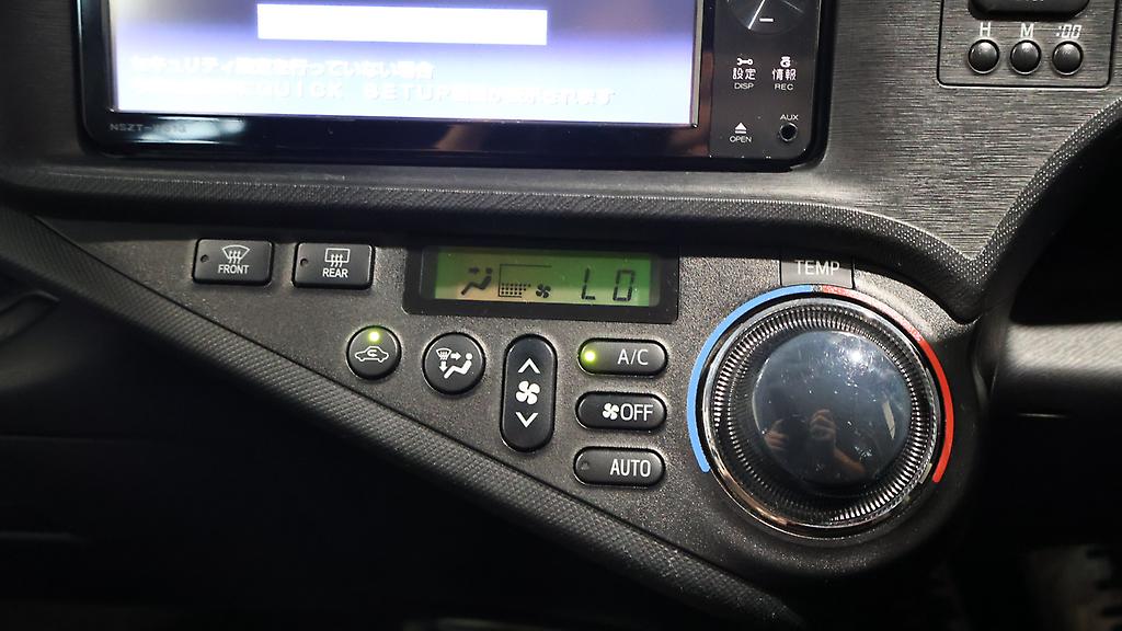 2012 Toyota Aqua G Model/ Push Start/ Reverse Camera/ Alloy Wheels/ Hybrid image 313302