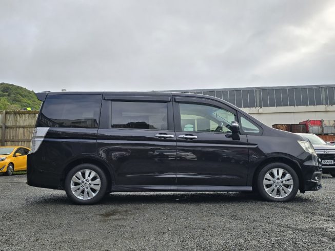 2012 Honda Step Wagon Z HDD Navi Edition image 285846