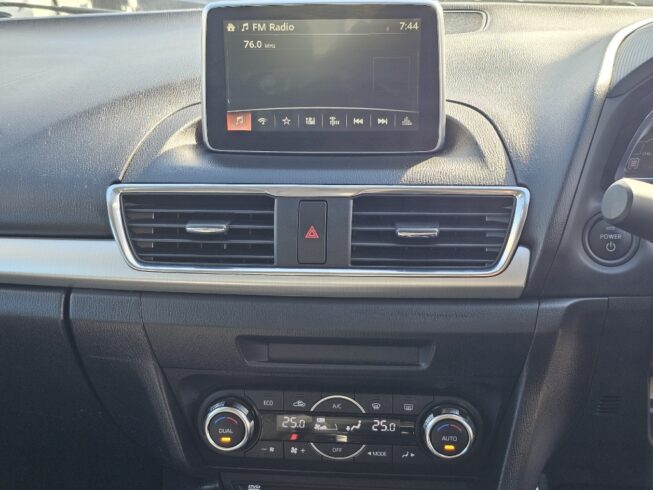 2013 Mazda Axela Hybrid S image 298437