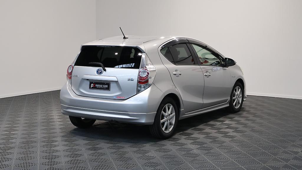 2012 Toyota Aqua G Model/ Push Start/ Reverse Camera/ Alloy Wheels/ Hybrid image 313290