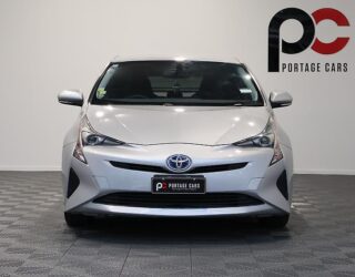 2017 Toyota Prius E Model/ Steering Wheel Controls/ Push Start image 304476