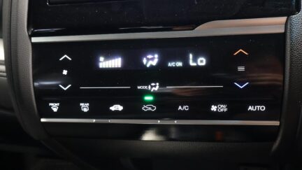 2014 Honda Fit Hybrid L-Package image 317981