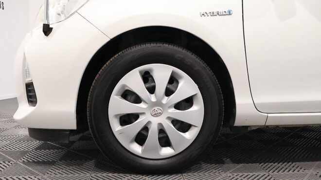 2013 Toyota Aqua S Model/ Push Start image 314183