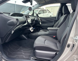 2017 Toyota Prius S Safety Plus image 310499