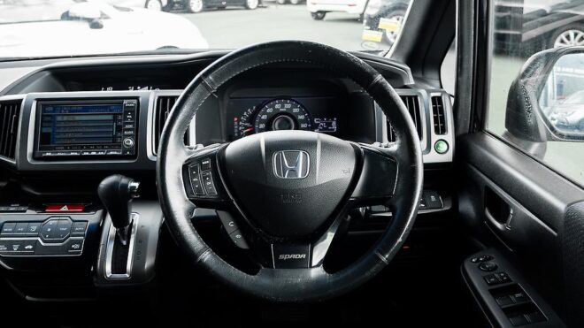2012 Honda Step Wagon Z HDD Navi Edition image 315680