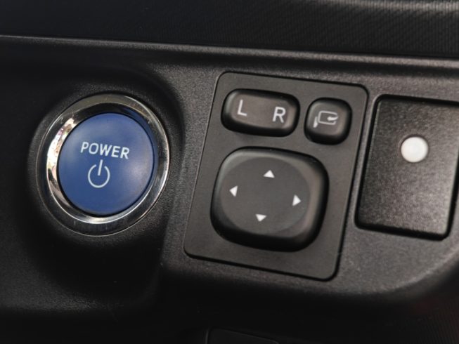 2019 Toyota Aqua G, Push Start, Reverse Camera, NZ Radio image 276926