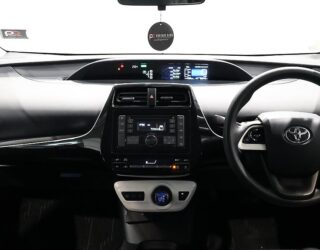 2017 Toyota Prius E Model/ Steering Wheel Controls/ Push Start image 304487