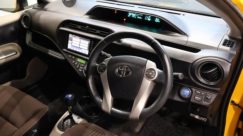 2012 Toyota Aqua G Model, Push Start, Reverse Camera image 315391