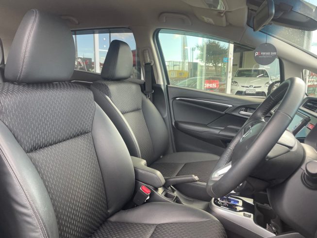 2013 Honda Fit Hybrid L Package image 284363