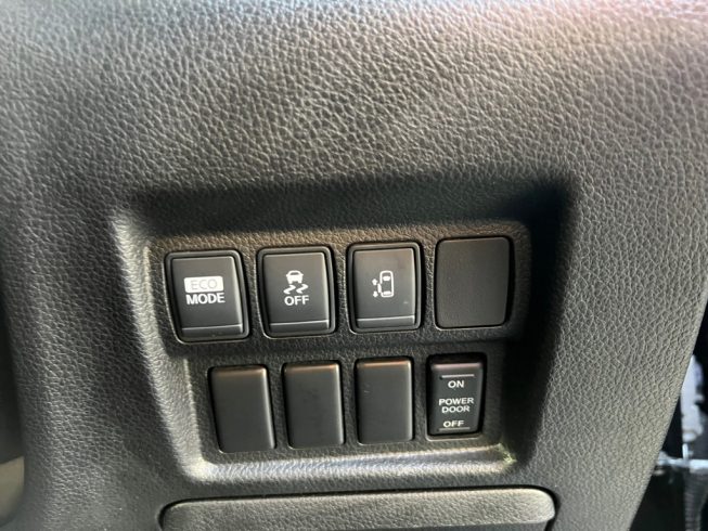 2012 Nissan Elgrand 250 Highway Star image 276747