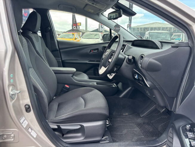 2017 Toyota Prius S Safety Plus image 310498